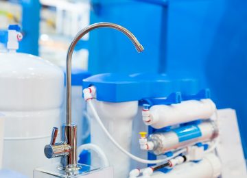 Filtro de água ou osmose, de purificação de água, ilustra o post: Aprenda a diferença entre água desmineralizada e água destilada